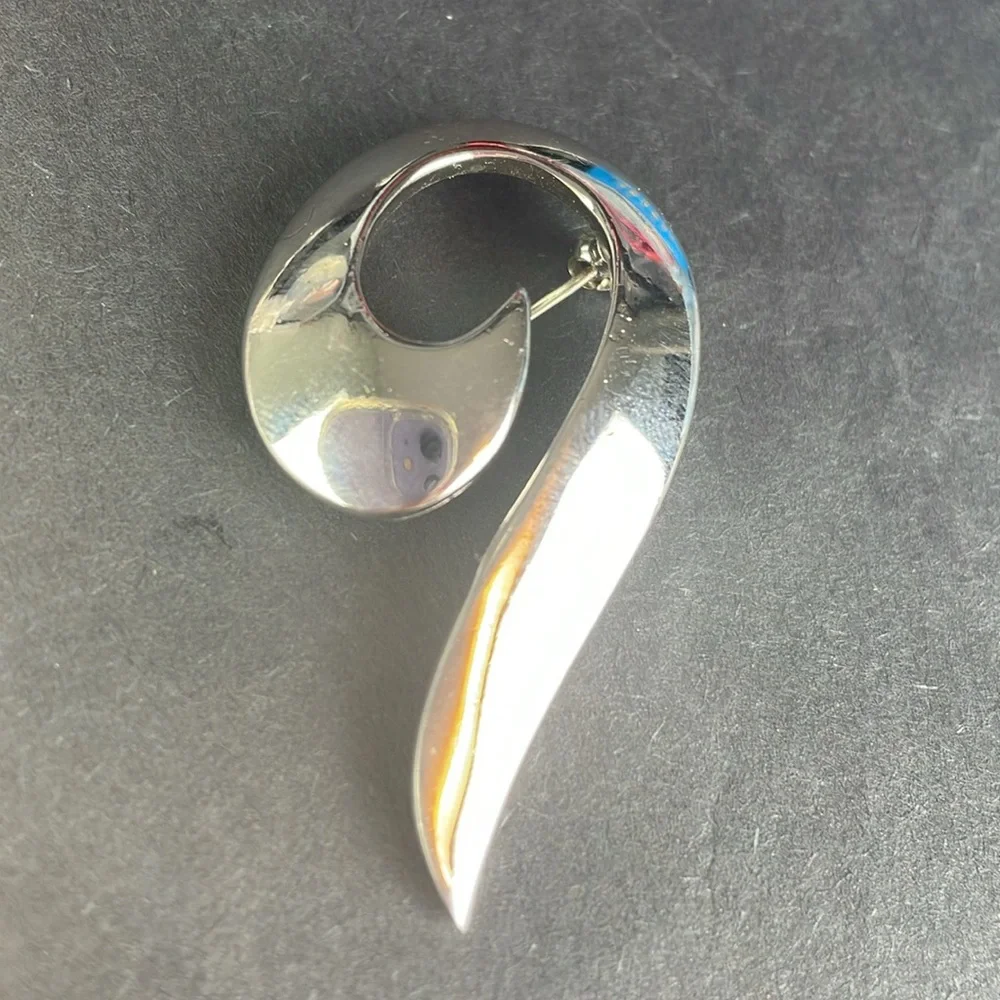 Trifari Vintage Groovy Swirl Brooch